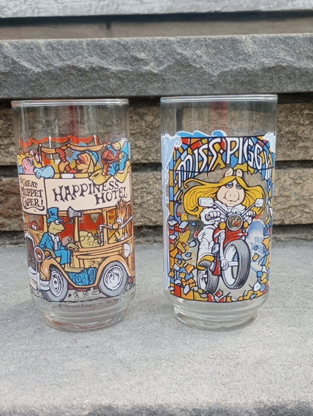McDonald's Vintage Muppet Caper Collectible Henson Glasses. Miss Piggy & Kermit